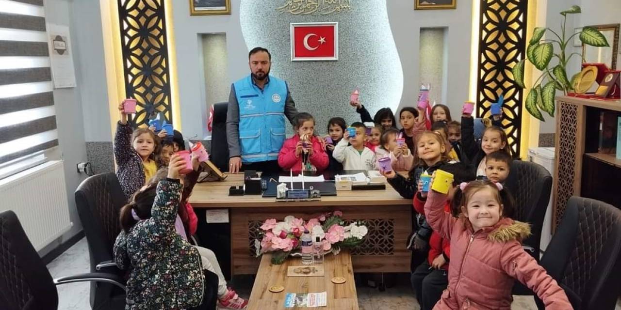 Balıkesirli Miniklerden Gazze’ye Anlamlı Bağış