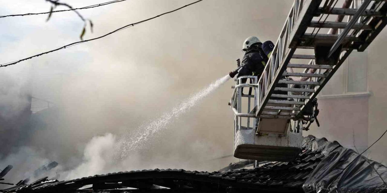 Alevlerin Arasında Kalan 2 Aylık ‘Can’ Bebeğe, Sara Hastası Kahraman Dayısı ‘Can’ Oldu