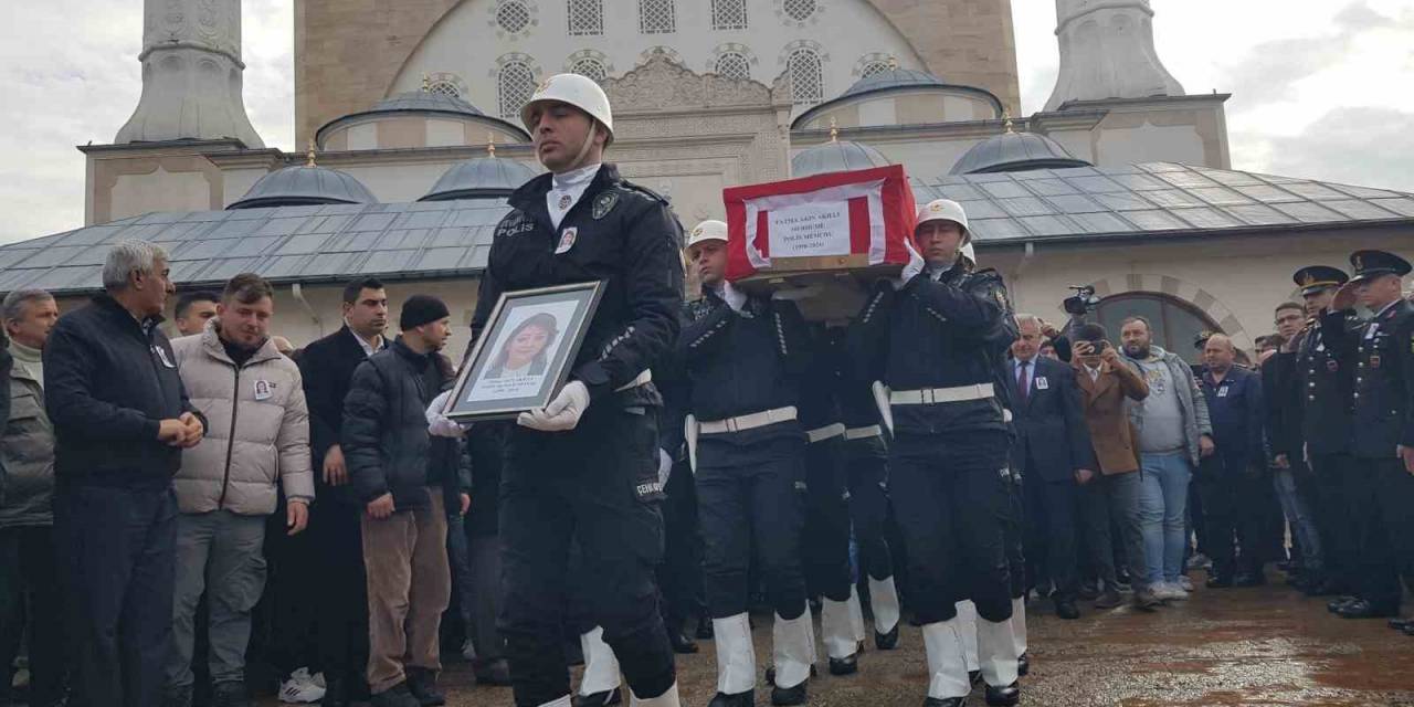 Polis Memuru Akıllı, Memleketinde Toprağa Verildi