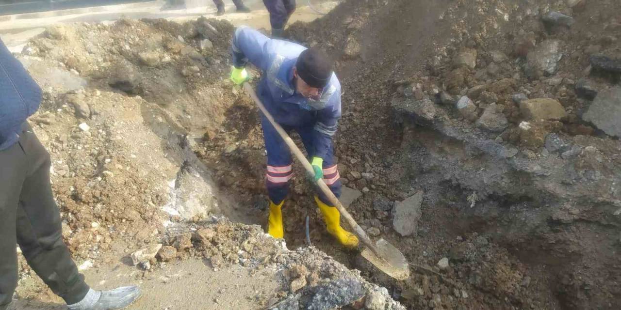 Hakkari’de 10 Noktadaki Su Arızası Giderildi