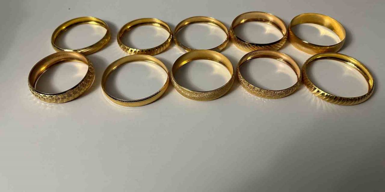 Ataşehir’de Silahlı Kuyumcu Soygunu Kamerada