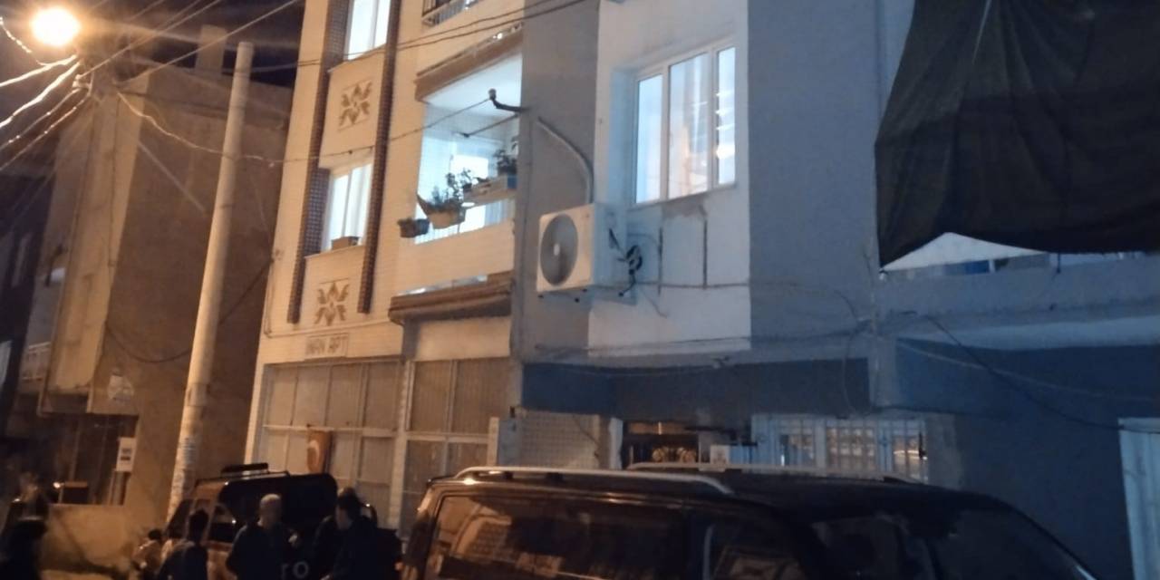 Babasını Öldürüp Kaçtı, Cinayeti Telefonla İhbar Etti: "Babamı Bıçakladım, Ölmüş Olabilir"