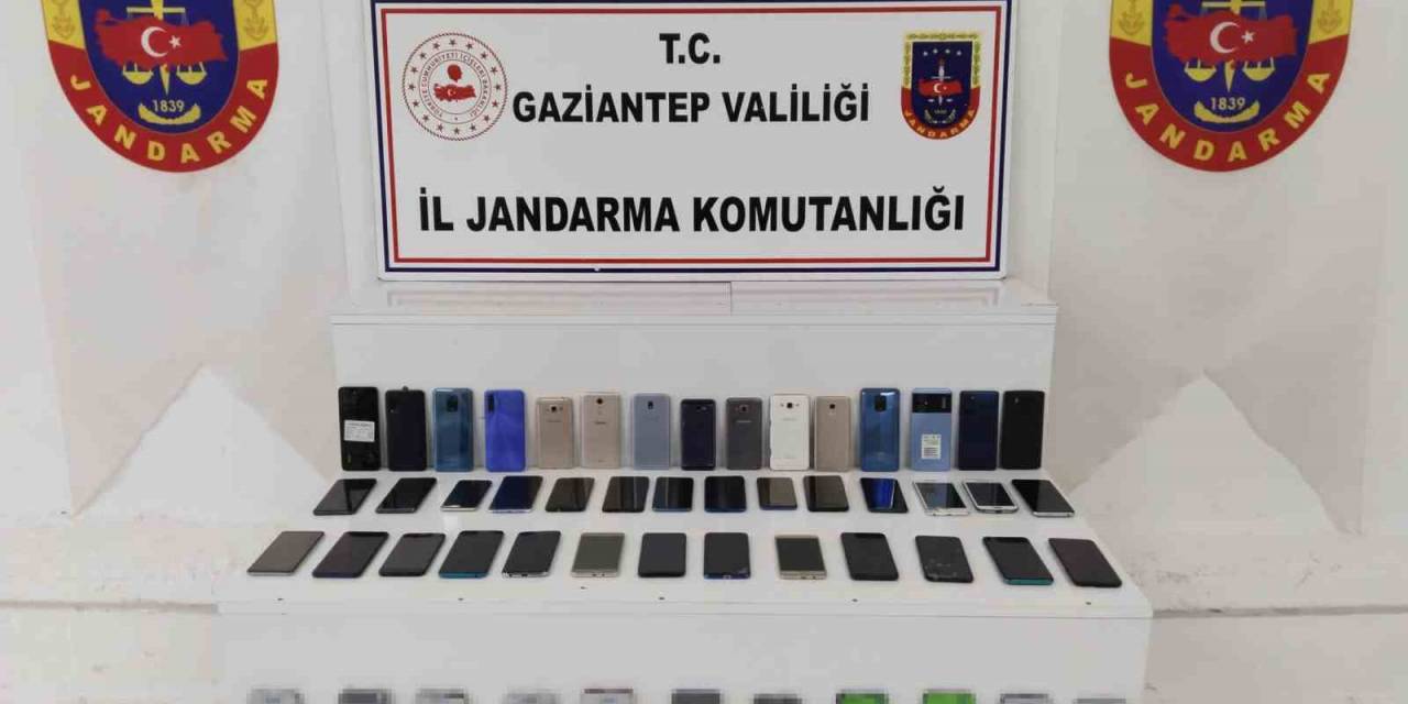 Gaziantep’te 1 Milyon Lira Değerinde Kaçak Telefon Ele Geçirildi