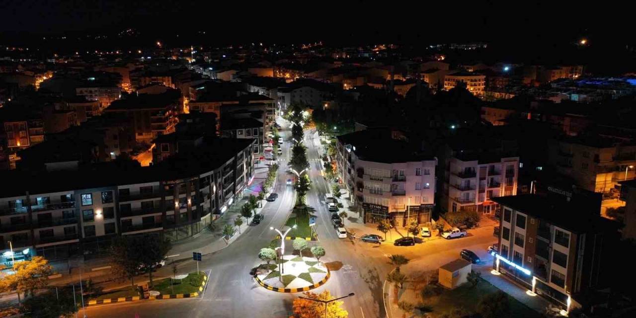 Başkan Günel, İlçeye 5 Yılda 218 Kilometre Yol Kazandırdı