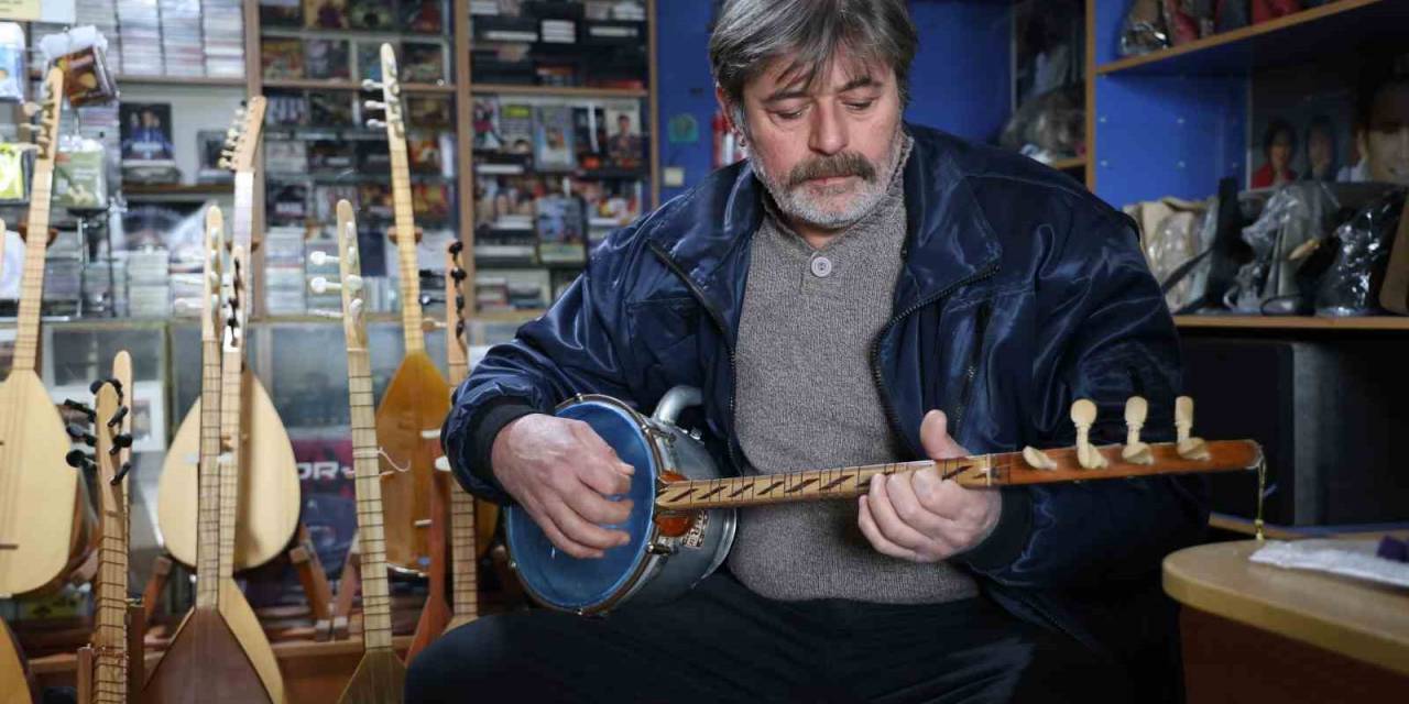 Ev Aletinden Yaptığı Çalgı ’mutfak Aletlerini Konuşturan Adam’ Olarak Anılmasını Sağladı