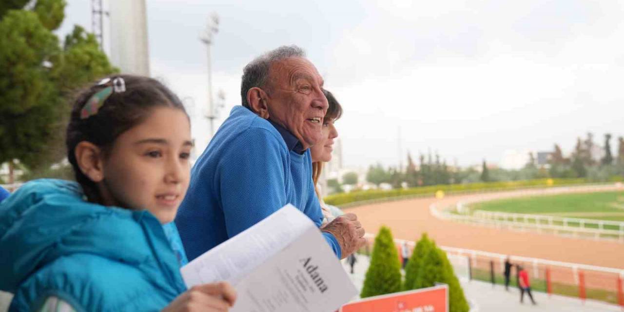 Seyhan Belediye Başkanlığı At Yarışı Yapıldı