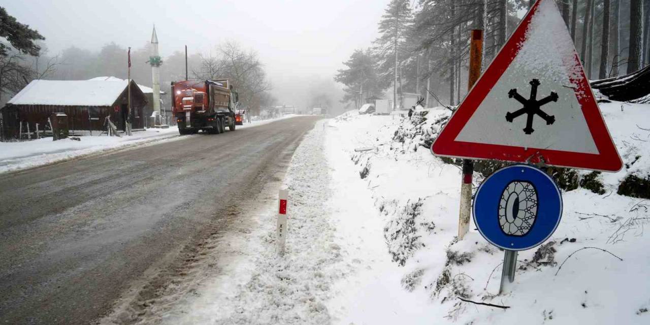 Kazdağları’nda Kar Yağışı Ve Tipi Hayatı Olumsuz Etkiliyor