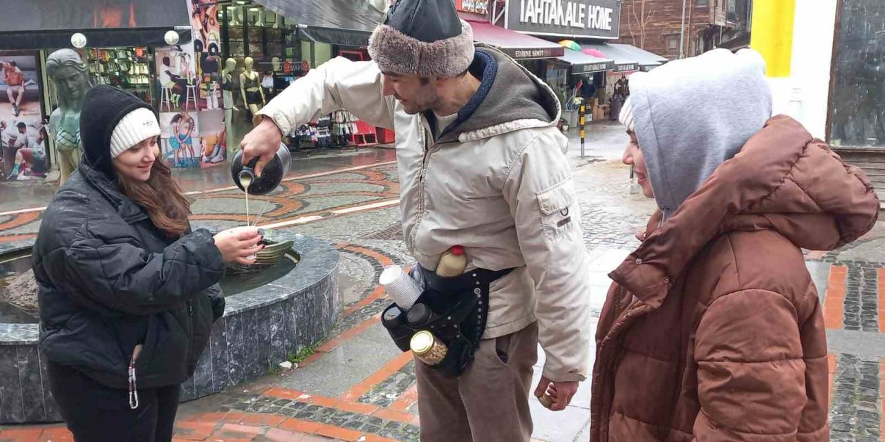 Üniversiteli Seyyar Bozacı