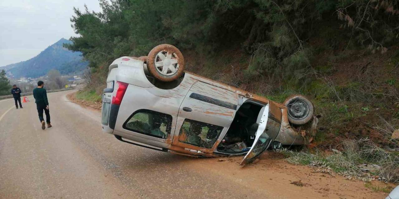 Osmaneli’de Takla Atan Aracın Sürücüsü Yaralandı
