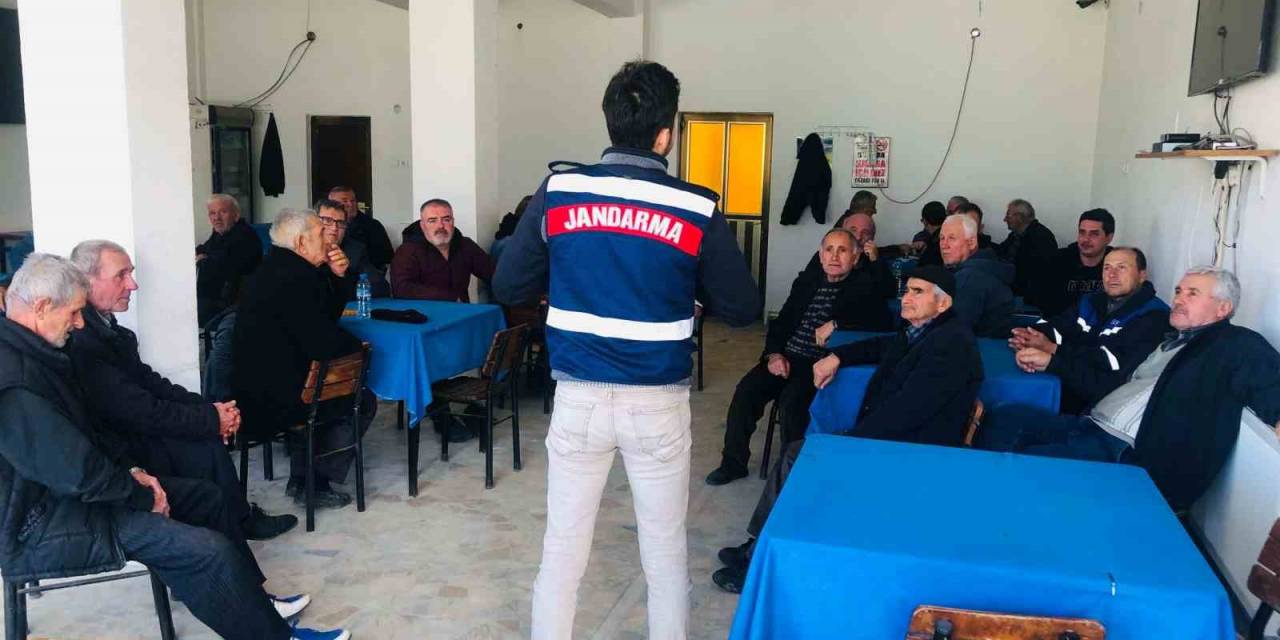 Jandarma Ekipleri Köylerdeki Eğitimlerini Sürdürüyor