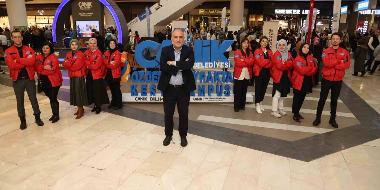 Sandıkçı: “Türkiye Yüzyılı’nda Çağa Yön Veren Nesilleri Yetiştiriyoruz”