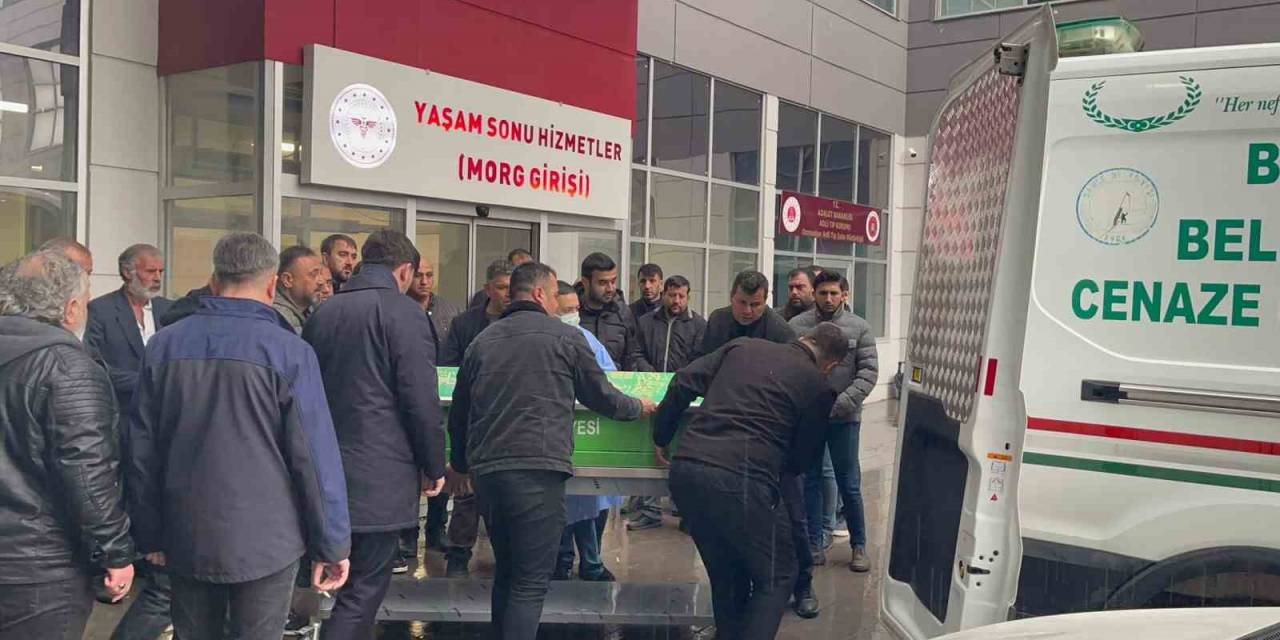 Kazada Yaralanan Kaymakam Şoförü Hayatını Kaybetti