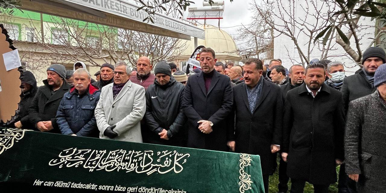 3 Kuşak Kırkpınar Başpehlivan Çıkaran Ailenin Son Temsilcisi Sabri Acar Toprağa Verildi