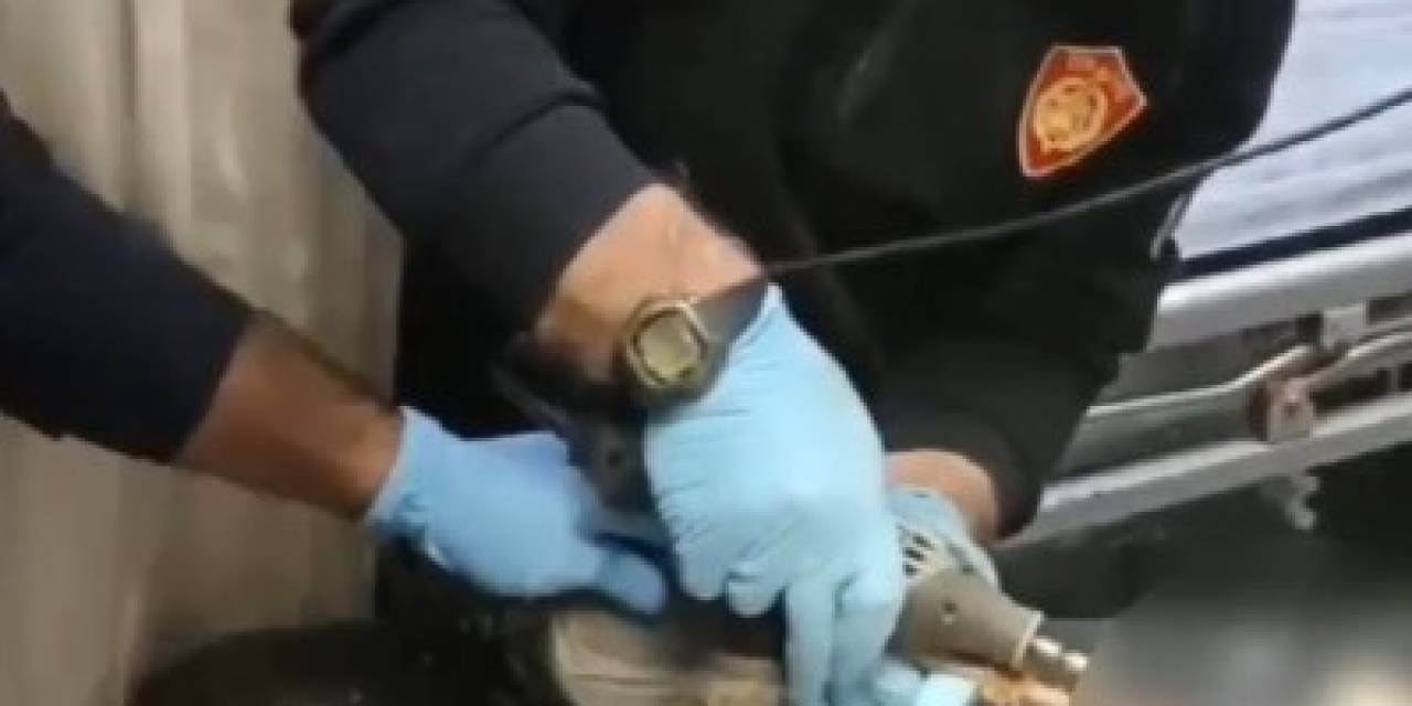 Ayağına Demir Şiş Saplanan İşçinin İmdadına İtfaiye Yetişti