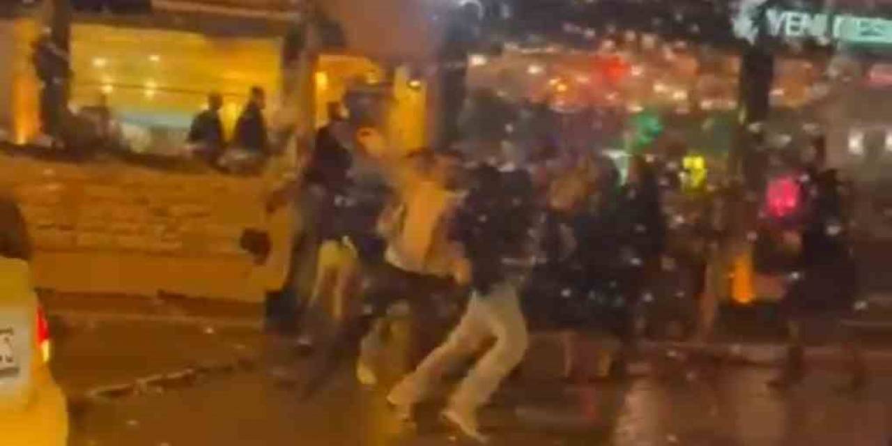 Bursa’da Tekme Ve Yumrukların Havada Uçuştuğu Kavgalar Kamerada