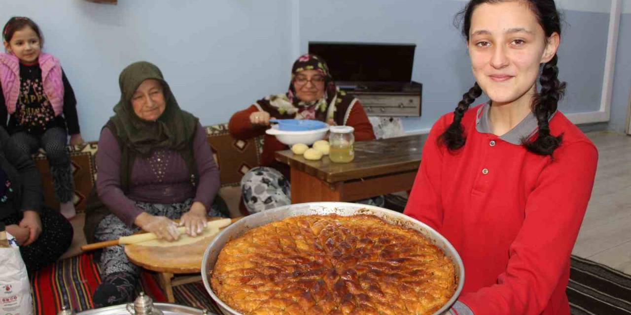 Bu Baklavanın Yapımında ‘Kül’ Kullanılıyor