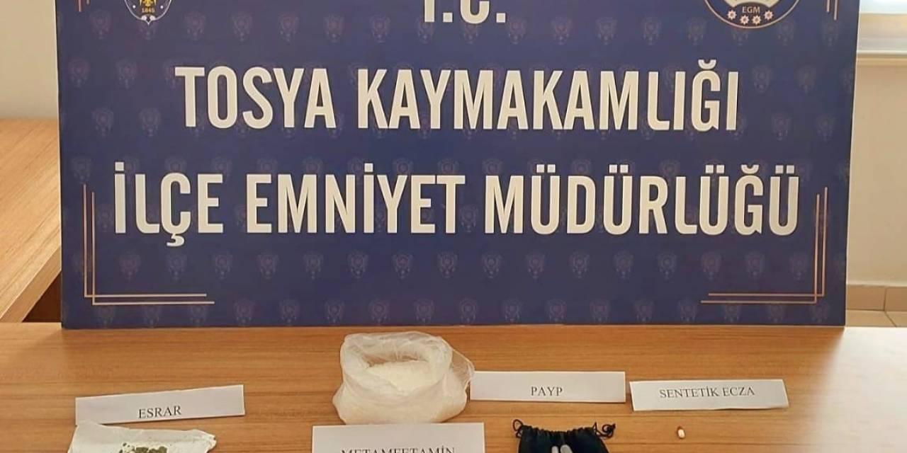 D100’de Durdurulan Araçta Uyuşturucu Ele Geçirildi: 2 Tutuklama