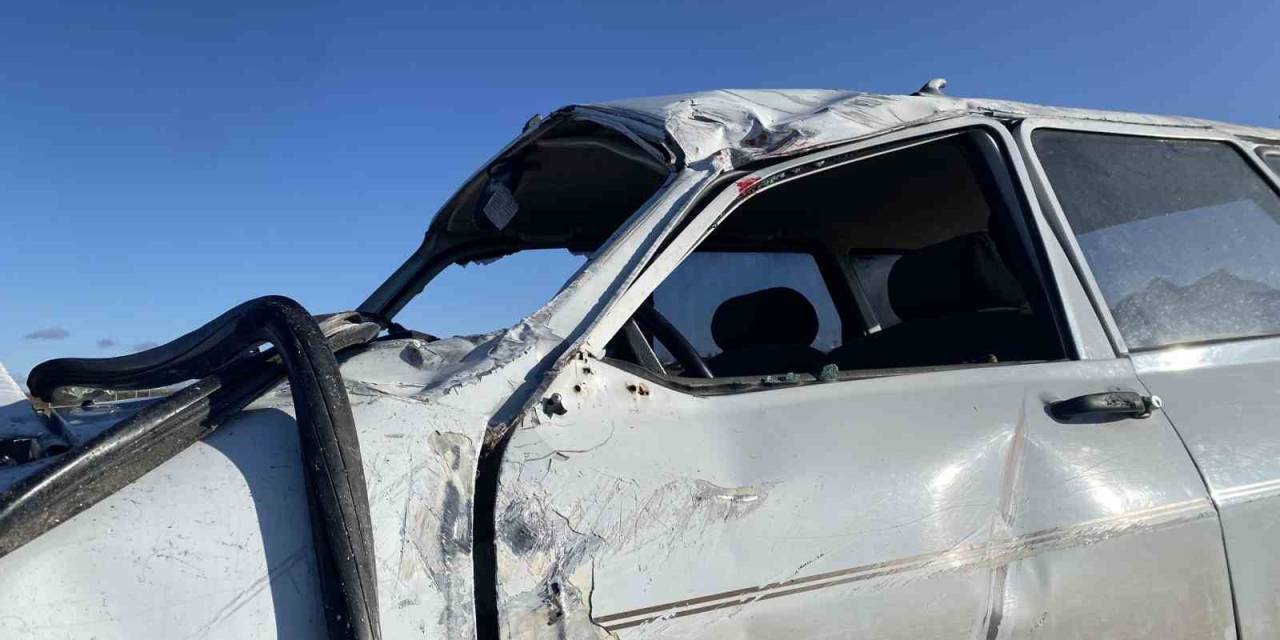 Uşak’ta Takla Atan Araçta 1’i Ağır 3 Kişi Yaralandı