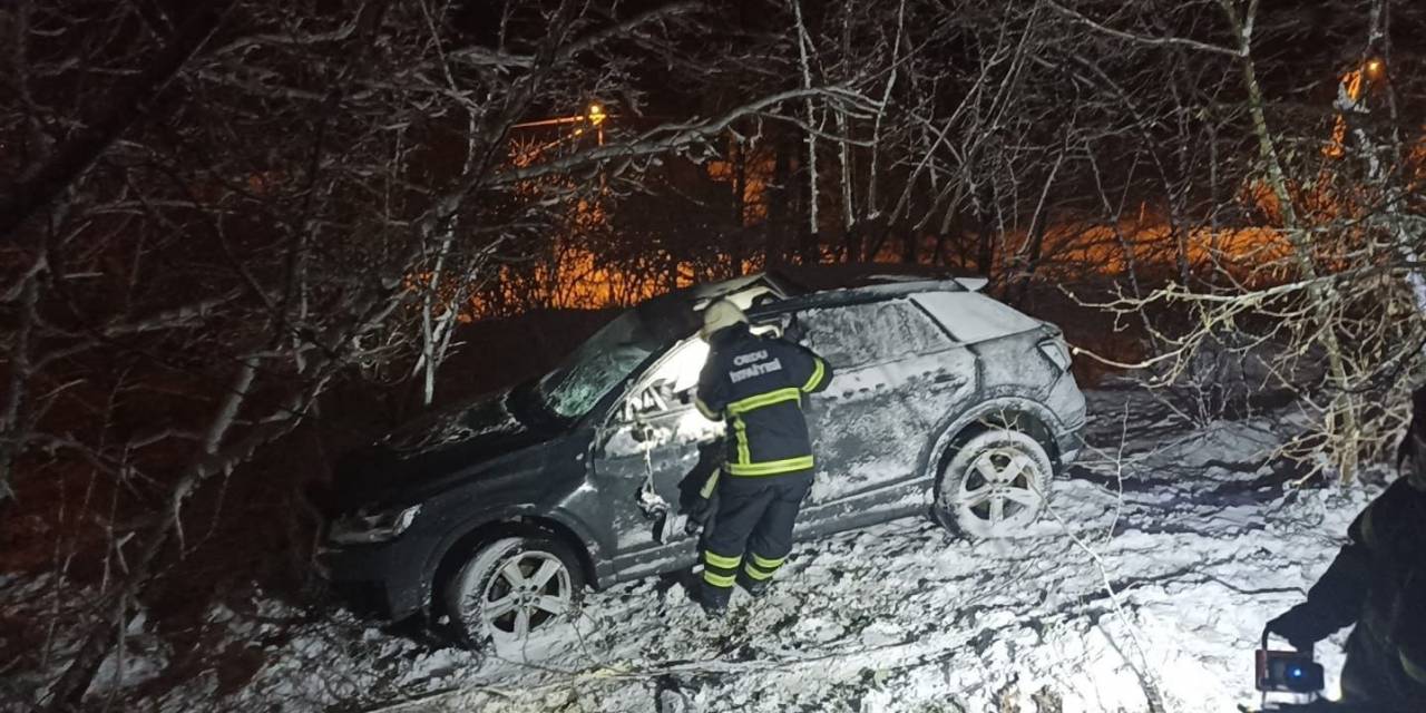 Buzlu Yolda Kontrolden Çıkan Otomobil Şarampole Uçtu: 1 Ölü