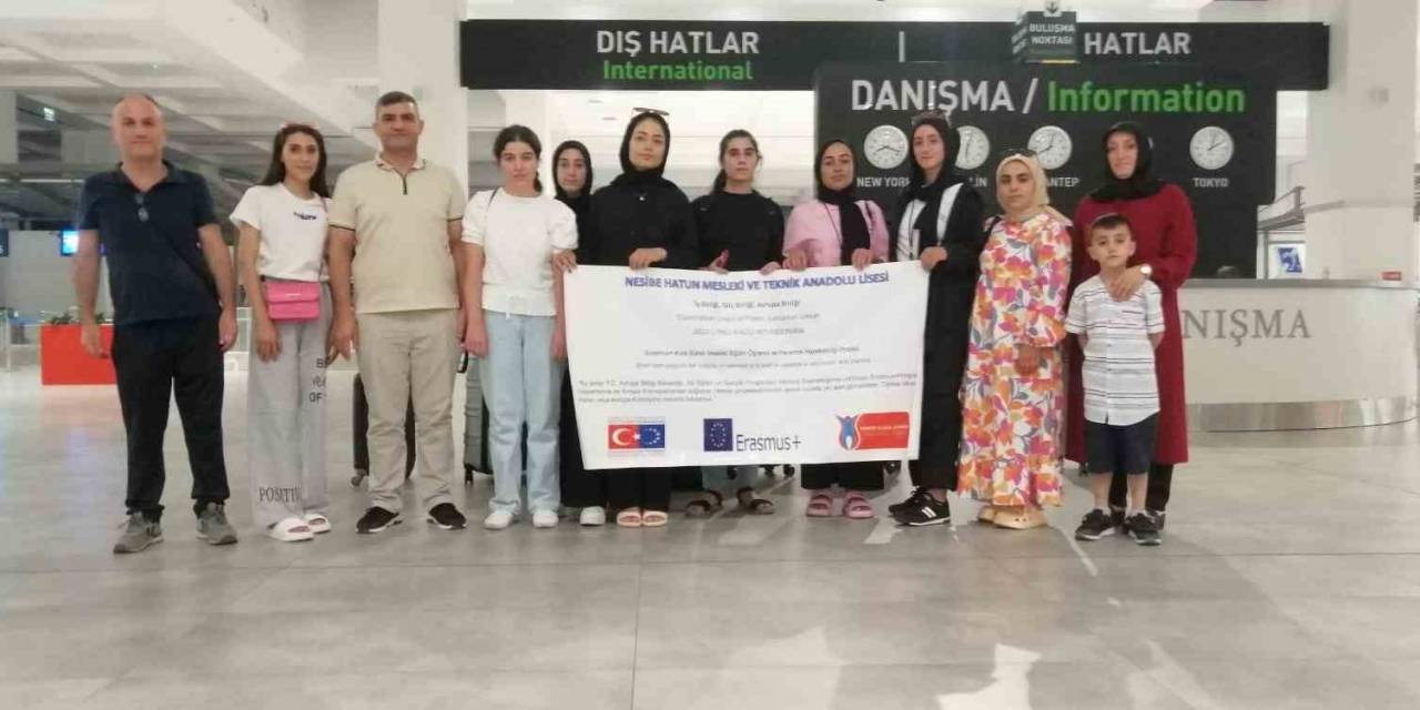 Siverekli Öğrenciler Avrupa’da Staj Gördü