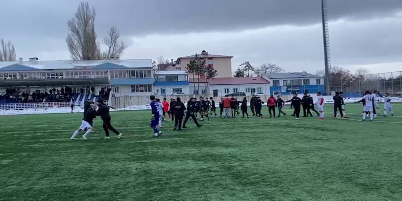 Erzurum’da Maç Sonunda Arbede