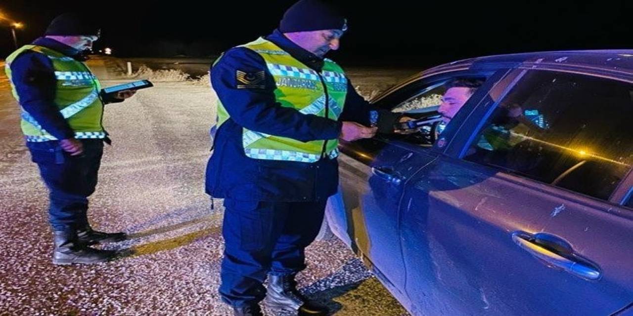 Jandarma Ekiplerinin Trafik Denetiminde 1 Milyon 336 Bin Tl Ceza Yazıldı