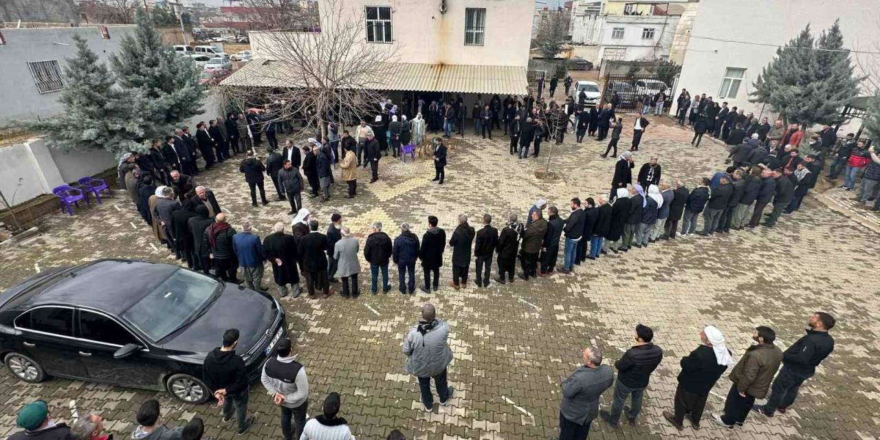 Diyarbakır’da İki Aile Arasındaki 3 Yıllık Husumet İş Adamının Aracılığıyla Son Buldu