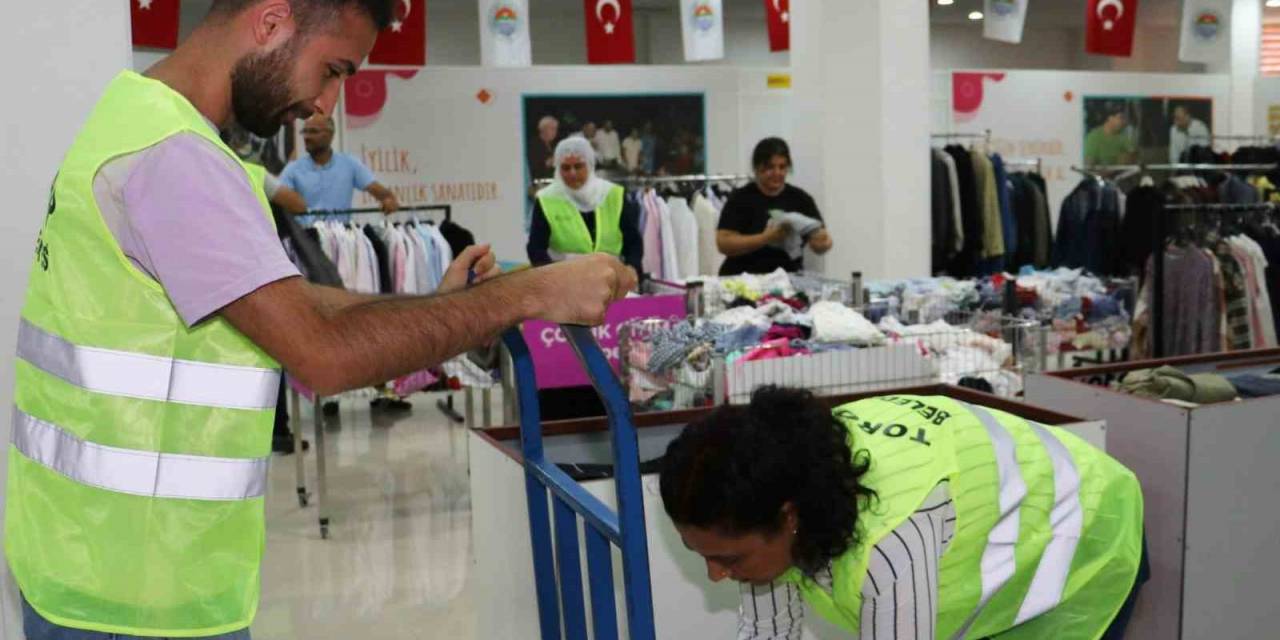 Toroslar’ın ’hayır Çarşısı’ 150 Bin Kişiye Ulaştı