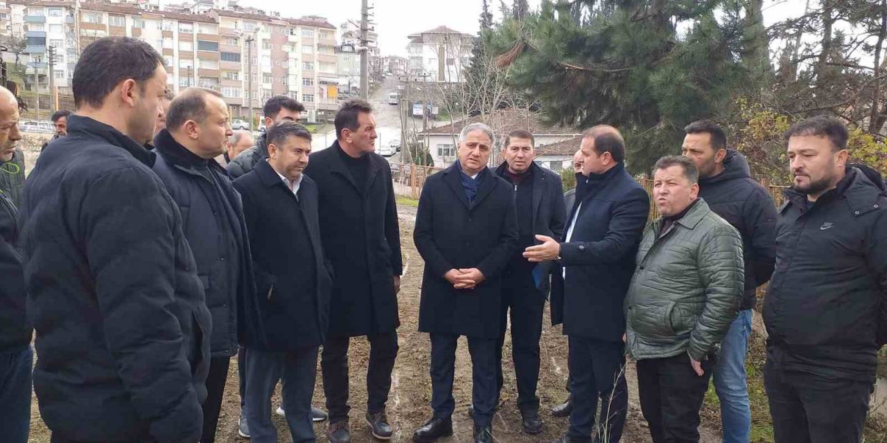 Altan Güngör, “Ak Parti Alaplı’yı Şantiyeye Çevirdi”