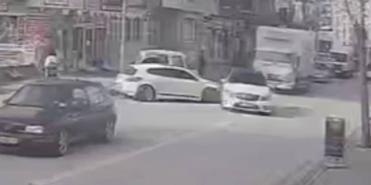 Polisten Kaçarken Kaza Yaptı, Kaza Yerinden De Kaçtı