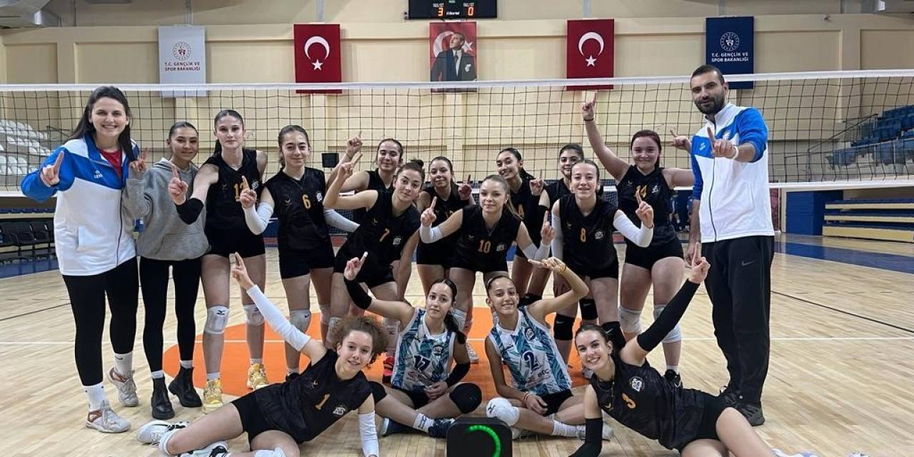 Gelenek Değişmedi, “Bizim Kızlar” Yine Bilecik Şampiyonu Oldu