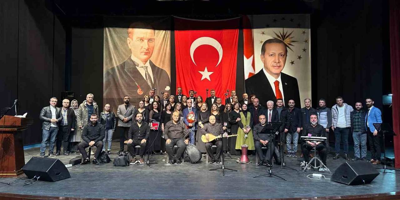 Medeniyetler Koro Konser Büyük Beğeni Aldı