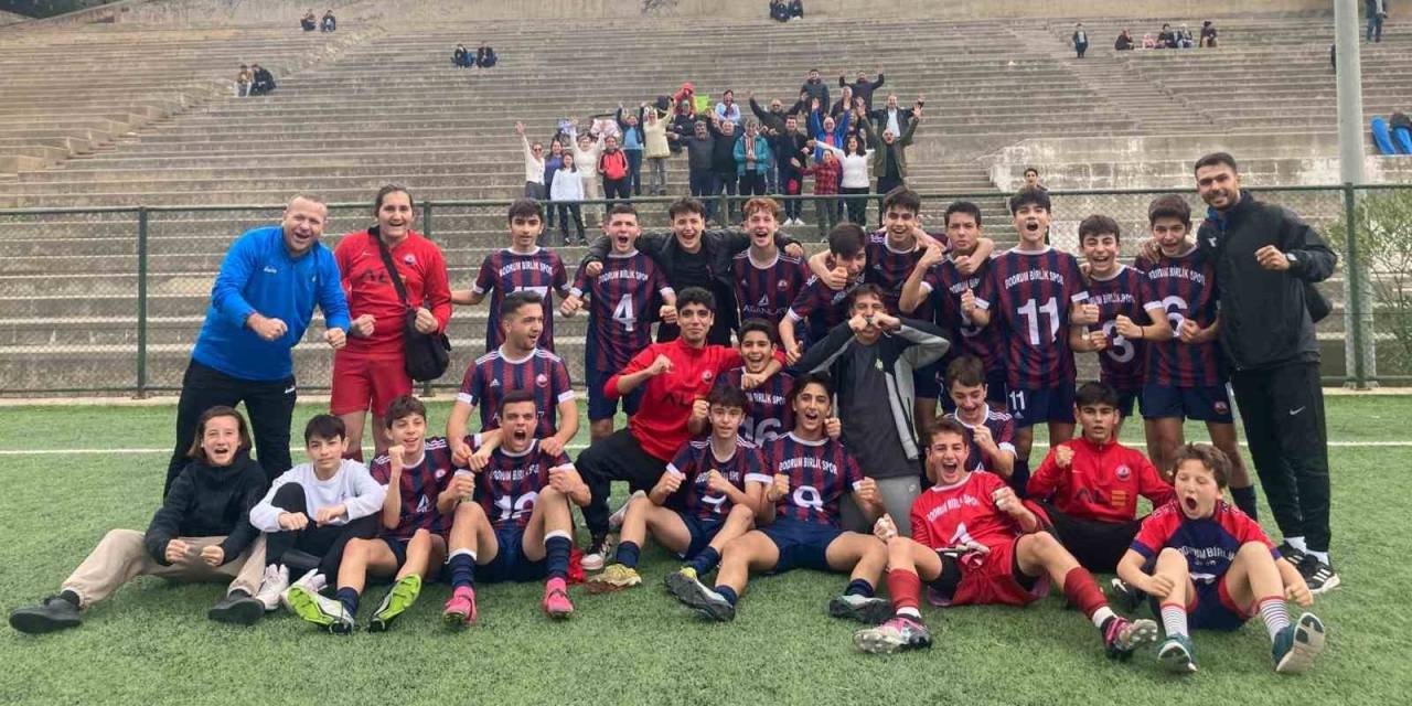 Bodrum Birlikspor U-16 Ve U-14 Liginde Şampiyon Oldu