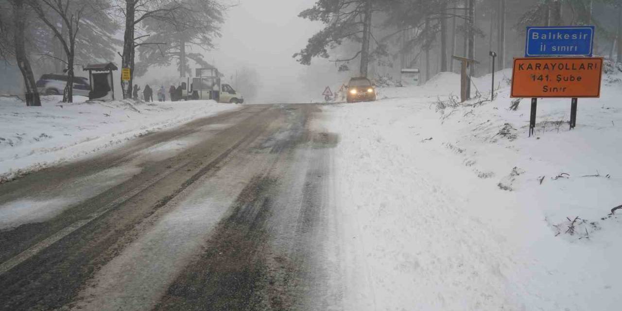 Kazdağları’nda Kar Yağışı Hayatı Olumsuz Etkiliyor
