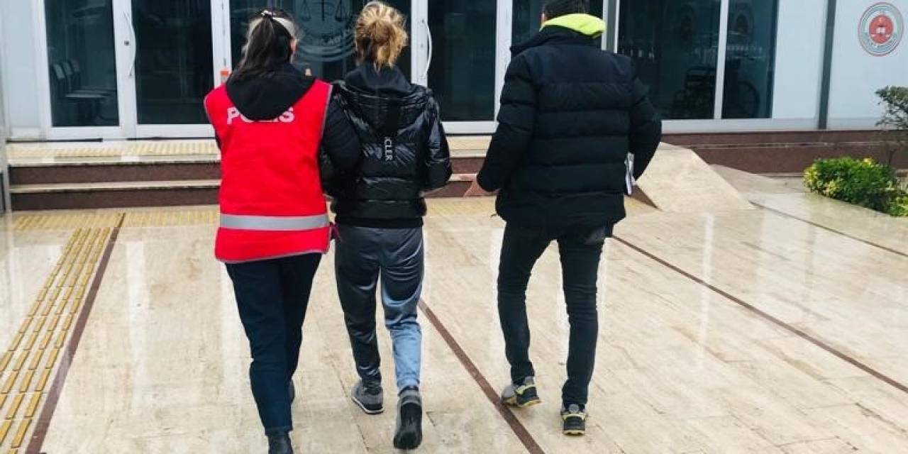 Bandırma’da Aparta Fuhuş Operasyonu