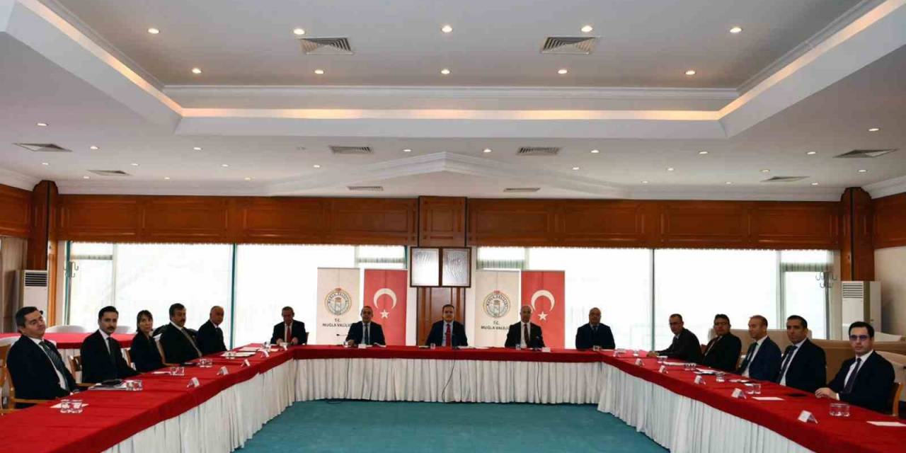 Muğla Mülki İdari Amirler Toplantısı Vali Akbıyık Başkanlığında Yapıldı