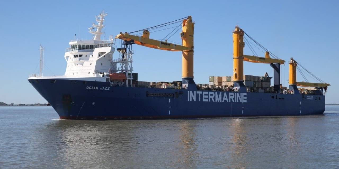 Husiler, Aden Körfezi’nde Abd’ye Ait Askeri Yük Gemisini Hedef Aldı