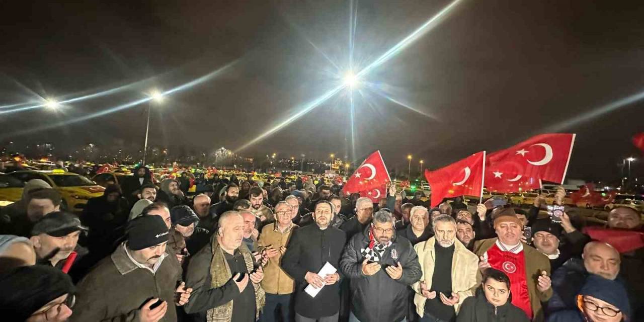 İstanbul’da Şehitler İçin Konvoy Düzenlendi