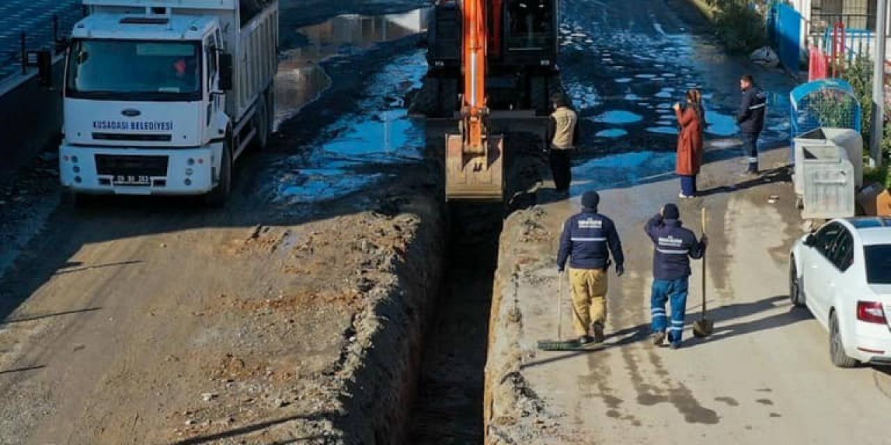 Kuşadası Belediyesi Okul Yollarında Çalışma Başlattı