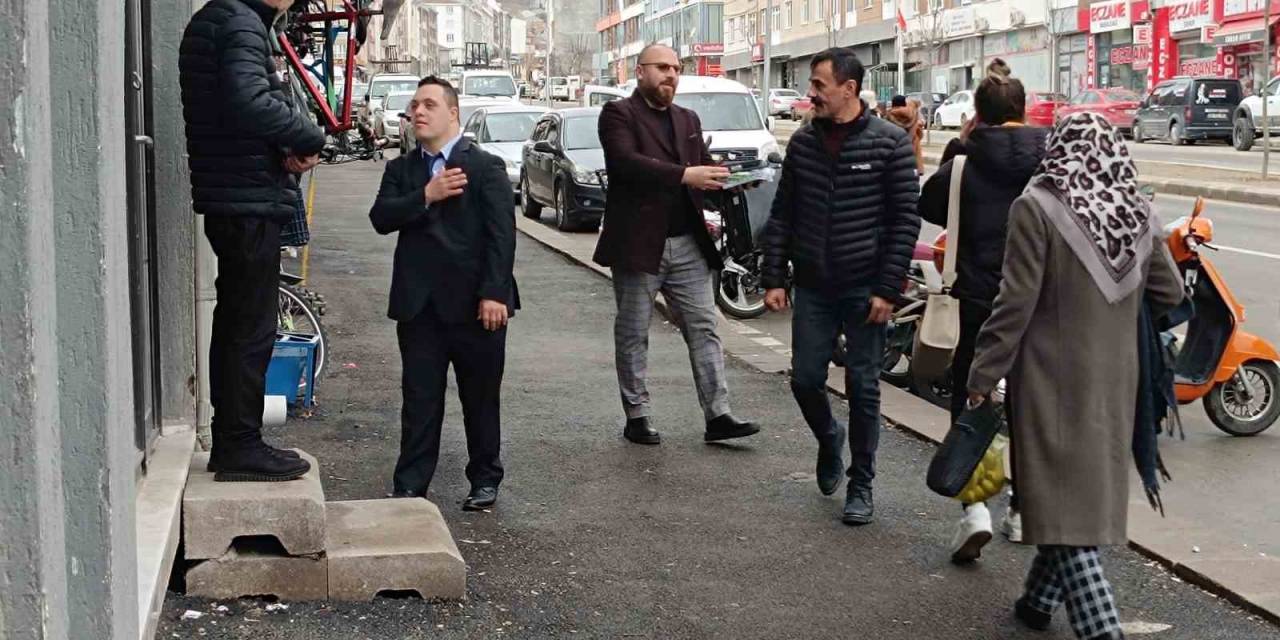 Down Sendromlu Mücahit, Emek Mahalle Muhtarlığına Aday