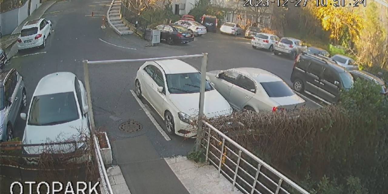 Beşiktaş’ta Dehşet Anları Kamerada: Fren Yerine Gaza Basınca Bina Boşluğuna Uçtu