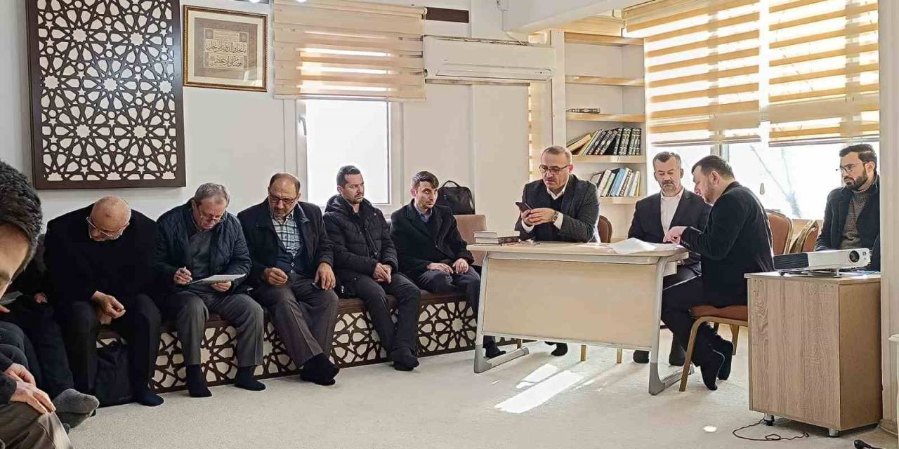 Din Görevlileri Bir Araya Geldi