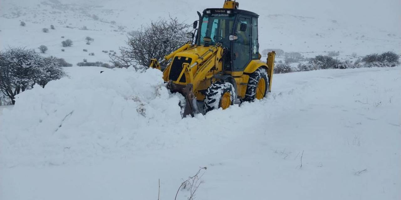 Arpaçay’da 3 Köy Yolu Ulaşıma Kapandı