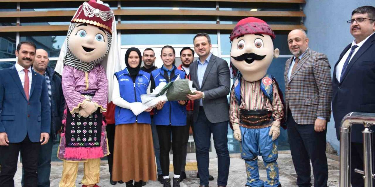 Bakan Yardımcısı Dr. Enes Eminoğlu Gençlerle Buluştu