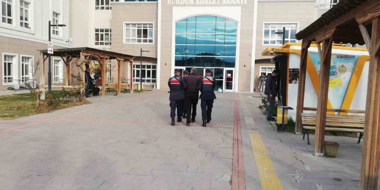 Jandarmanın Sanal Devriyesinde Yakalaması Bulunan 1 Firari Cezaevine Gönderildi