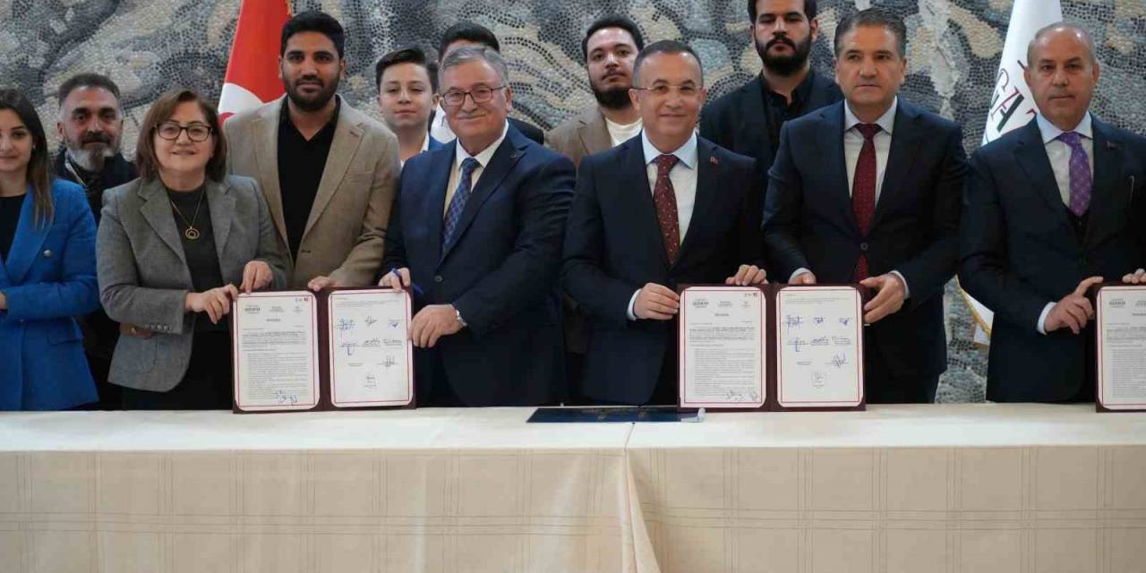 Oğuzeli’nde Cami, Kur’an Kursu Ve Sağlık Merkezi Yapımı İçin Protokol İmzalandı