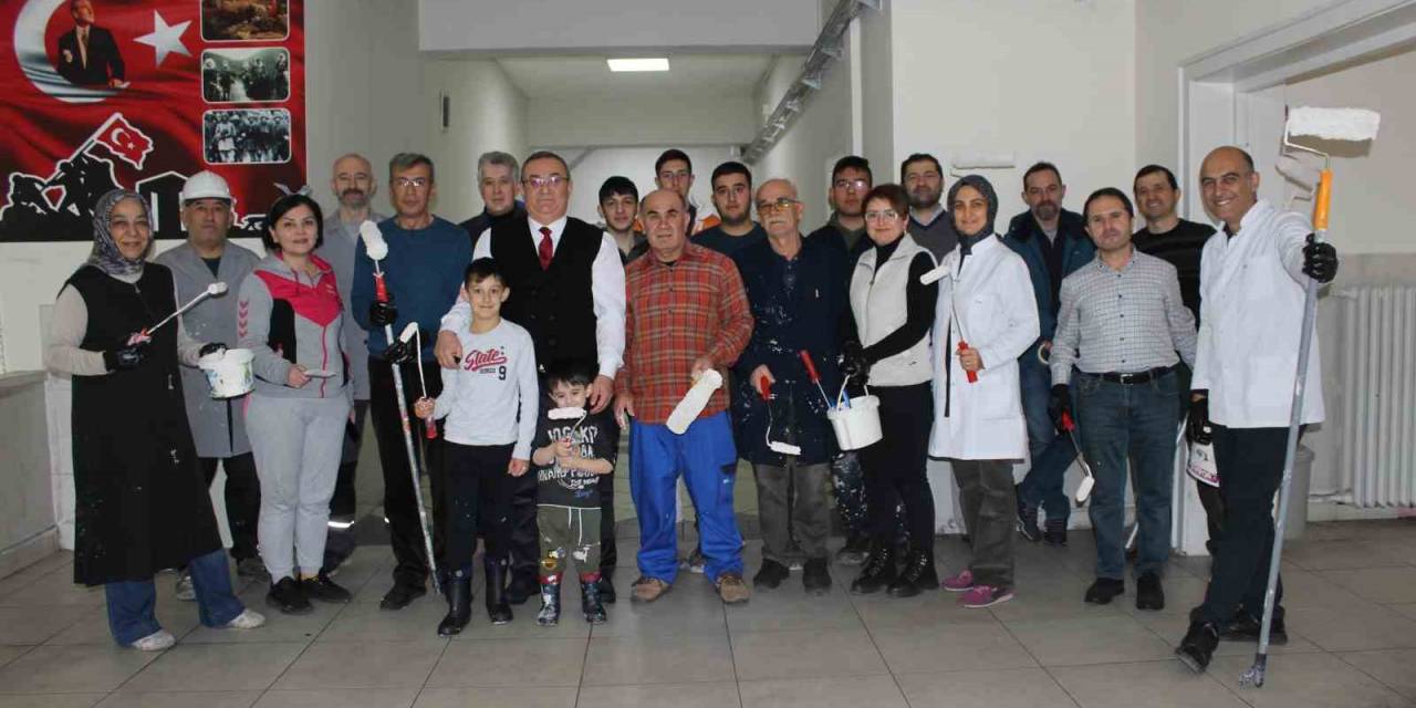 Hem Üretiyorlar Hem Boyuyorlar