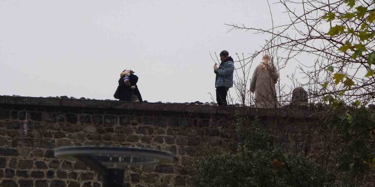 Diyarbakır’ın Tarihi Surlarında ’fotoğraf’ Tehlikesi