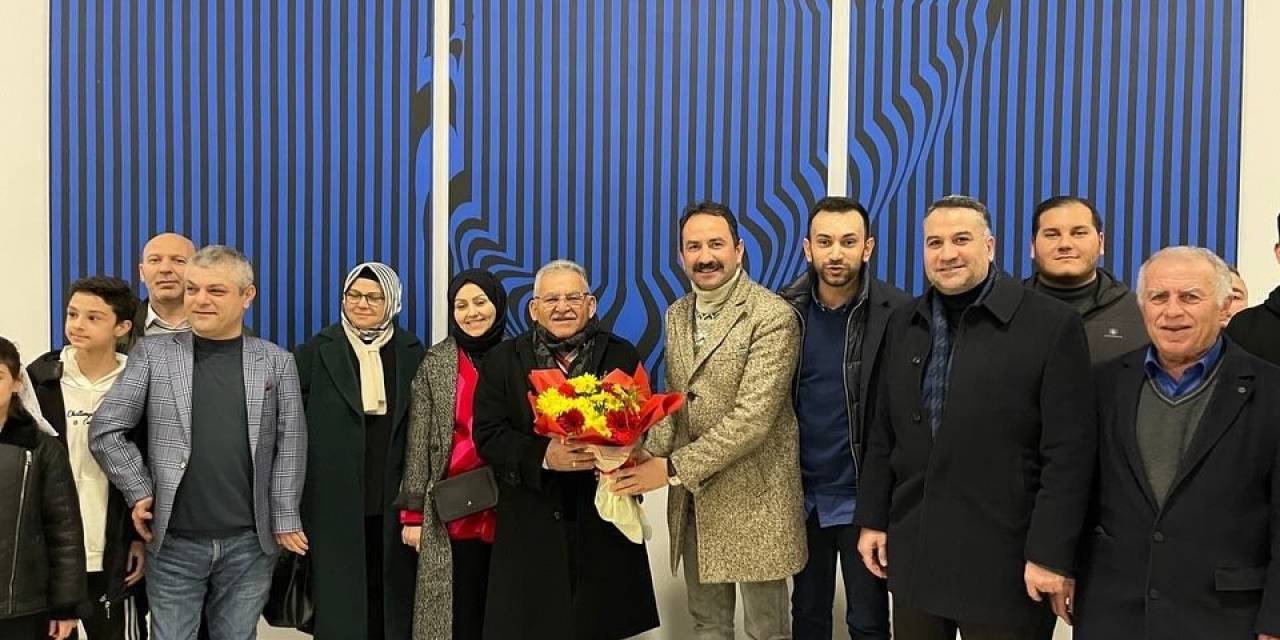 Başkan Büyükkılı, İstanbul’da Kayserililer Tarafından Karşılandı