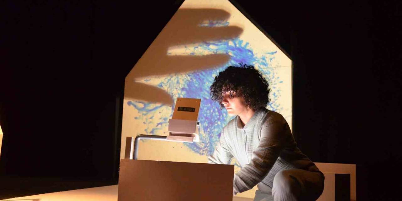 “Kalbimdeki Pervane” Minik Tiyatroseverlerle Buluştu